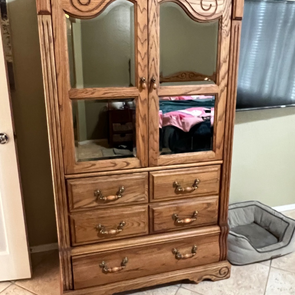 Beautiful solid Oak Furniture